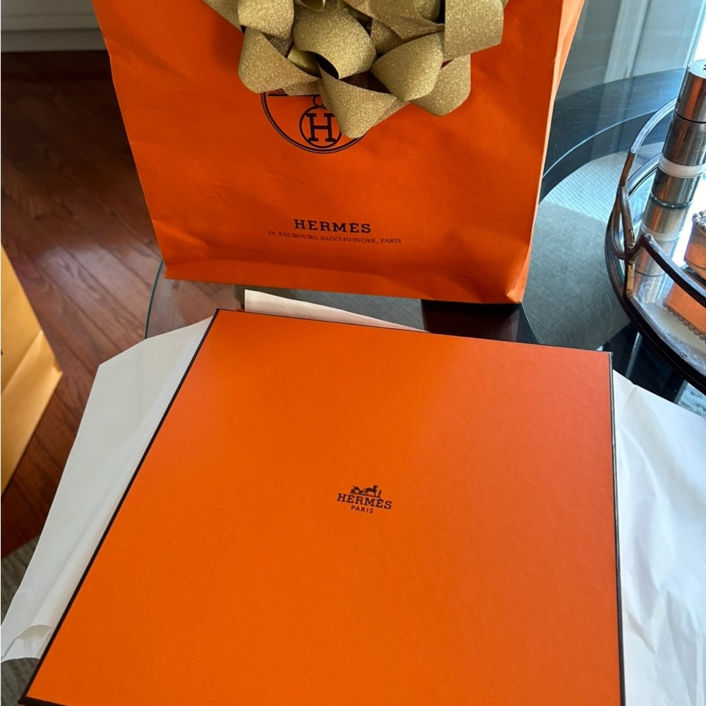 Hermes unisex 70% cashmere and 30% silk scarf